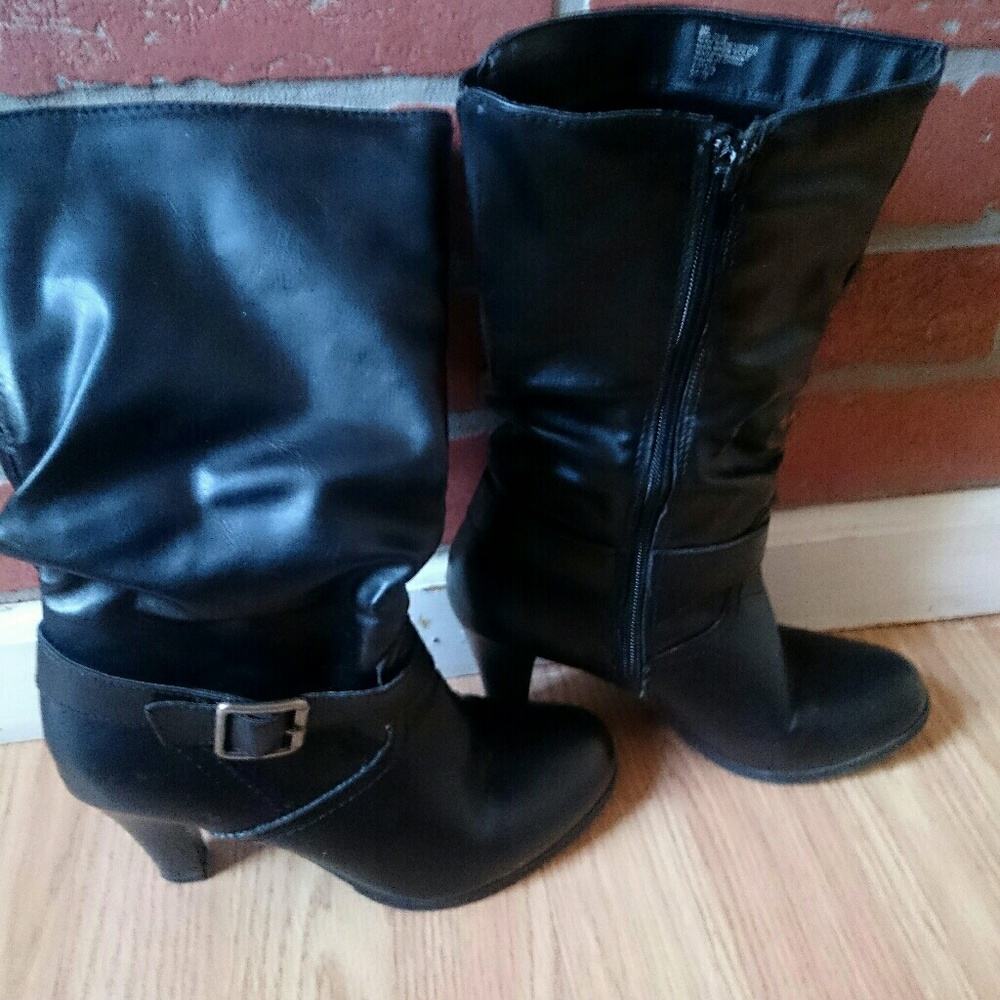 Black heel boots